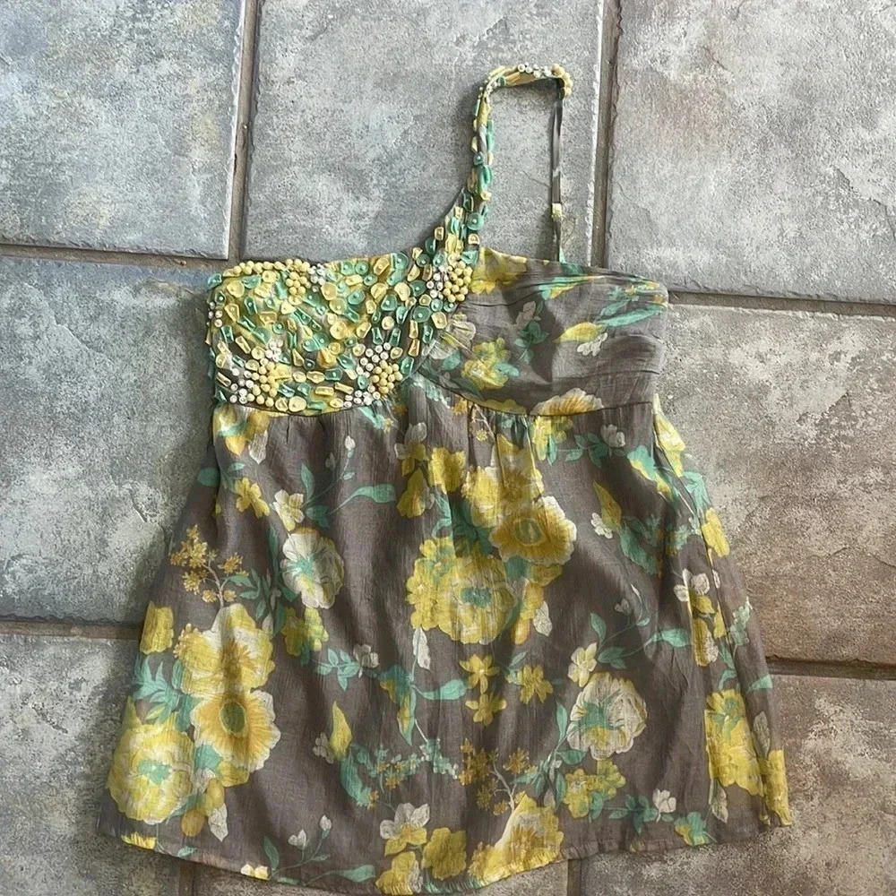 Gray &‎ Yellow Floral Cross One Strap